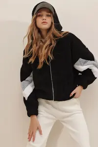 Trend Alaçatı Stili Black-Grey Hooded Zippered Sleeves Color Blocked Oversized Plush Sweatshirt - Image 3