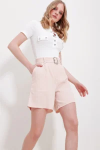 Trend Alaçatı Stili Women's Powder Pink Double Pocketed Gabardine Shorts with Waist Belt - Image 2