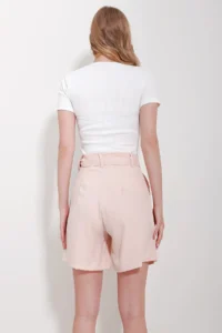 Trend Alaçatı Stili Women's Powder Pink Double Pocketed Gabardine Shorts with Waist Belt - Image 6