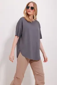 Trend Alaçatı Stili Women's Anthracite Crew Neck Oval Cut Modal T-Shirt - Image 5