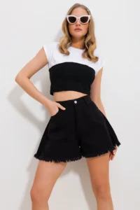 Trend Alaçatı Stili Women's Black High Waist Five Pocket Wide Leg Jean Shorts - Image 3