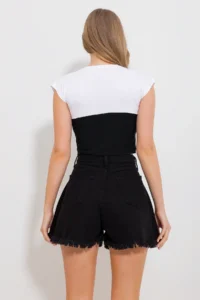 Trend Alaçatı Stili Women's Black High Waist Five Pocket Wide Leg Jean Shorts - Image 4