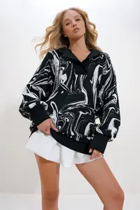 Trend Alaçatı Stili Women's Black-White Polo Shirt Neck Patterned Knitwear Sweatshirt - Image 2