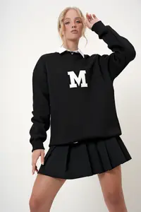 Trend Alaçatı Stili Women's Black Crew Neck Embroidered Oversized Sweatshirt