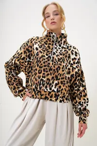 Trend Alaçatı Stili Leopard High Collar Leopard Patterned Front Zipper Crop Sweatshirt - Image 5
