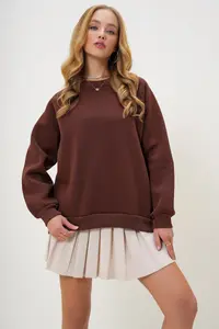 Trend Alaçatı Stili Women's Brown Crew Neck Raglan Sleeve Three Thread Rose Gold Basic Sweatshirt - Image 2