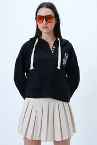 Trend Alaçatı Stili Women's Black Hooded Teddy Bear Embroidered Colorful Buttoned Cotton Sweatshirt - Image 5