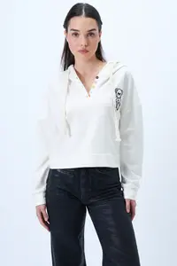 Trend Alaçatı Stili Women's Ecru Hooded Teddy Bear Embroidered Colorful Buttoned Cotton Sweatshirt - Image 3