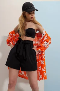 Trend Alaçatı Stili Women's Black Elastic Waist Belt Double Pocket Double Leg Denim Shorts - Image 6
