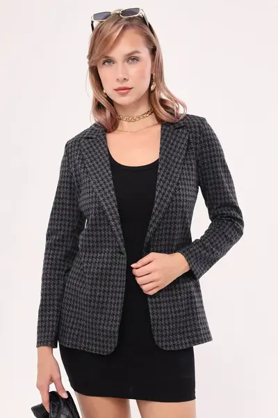 ARM-20K001121-SMOKE-GRAY_1