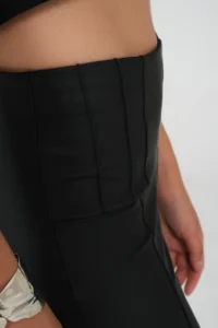 Domoda Black High Waist, Slimming, Firming Rib Detailed Faux Leather Raised Tights - Image 3