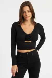 Cool & Sexy Women Black Rose Detailed Pencereli Blouse - Image 3