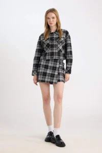 DeFacto Checked High Waist Side Zipper Flannel Mini Skirt - Image 4