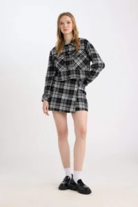 DeFacto Checked High Waist Side Zipper Flannel Mini Skirt - Image 5