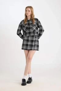DeFacto Checked High Waist Side Zipper Flannel Mini Skirt - Image 6