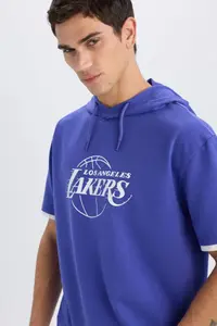 DeFacto NBA Los Angeles Lakers Oversize Large Fit Hooded Back Printed Short Sleeve T-Shirt - Image 5