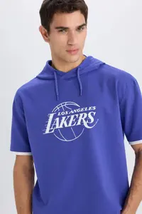 DeFacto NBA Los Angeles Lakers Oversize Large Fit Hooded Back Printed Short Sleeve T-Shirt - Image 6
