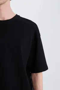 DeFacto Boxy Fit Crew Neck Short Sleeve Basic Plain Waffle T-Shirt - Image 7