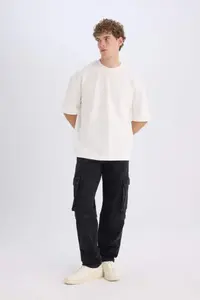 DeFacto Loose Fit Crew Neck Short Sleeve Heavy Fabric Basic Plain T-Shirt - Image 2