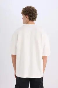 DeFacto Loose Fit Crew Neck Short Sleeve Heavy Fabric Basic Plain T-Shirt - Image 5