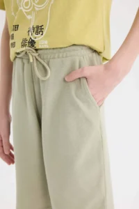 DeFacto Elastic Waist Pocket Pique Shorts Boy - Image 6