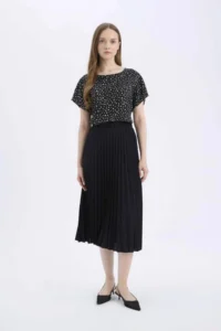 DeFacto Black Women Skirt B9014AX/BK81 - Image 2