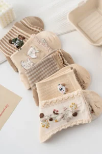 BGK 5 Sets Patterned Women Socks - Image 3