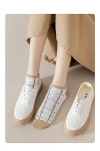 BGK 5 Pairs Beige Bear Patterned Short Socks - Image 2