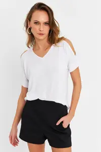 Cool & Sexy Women White Shoulders Light Blouse
