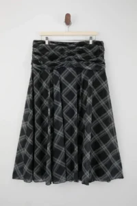 Trendyol Curve Black-Gray Maxi Ruffle/Drape Detailed Boho/Boho Chic Printed Tulle Flexible Knitting Skirt - Image 3