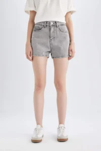 DeFacto Mom Fit High Waist Jeans Shorts - Image 4