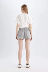 DeFacto Mom Fit High Waist Jeans Shorts - Image 6