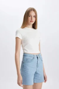 DeFacto High Waist Hem Ucu Kesik Jeans Shorts - Image 2