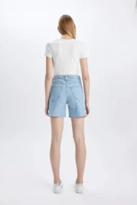DeFacto High Waist Hem Ucu Kesik Jeans Shorts - Image 6