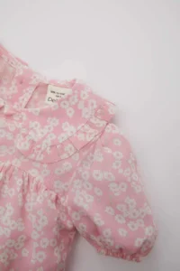 DeFacto Big Collar Crinkle Viscose Floral Short Sleeve Blouse for Baby Girl - Image 6