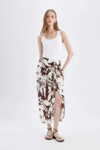 DeFacto Floral Patterned Normal Waist Viscose Slit Maxi Skirt - Image 2