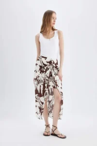 DeFacto Floral Patterned Normal Waist Viscose Slit Maxi Skirt - Image 4