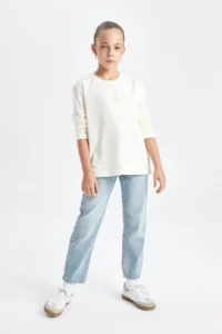 DeFacto Girl's Mom Fit Ripped Detailed Skinny Leg Pocket Jean Trousers C8532a824au - Image 3