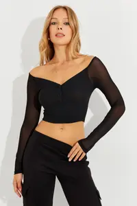 Cool & Sexy Women Black Sleeves Tulle Crop Blouse - Image 5