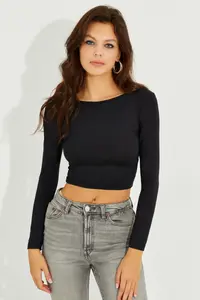 Cool & Sexy Women Black Back Light Crop Blouse - Image 4