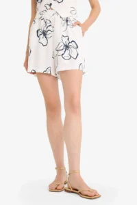 DeFacto Regular Fit Normal Waist Patterned Elastic Banded Linen Blend Shorts - Image 7