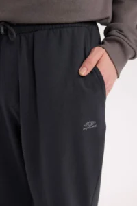 DeFacto Regular Fit Sweatpants Basic with Pockets Flat Waist Lace Up Elastic Legs - Image 5