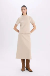 DeFacto A-Cut Elastic Waist Basic Straight Normal Waist Maxi Skirt - Image 3