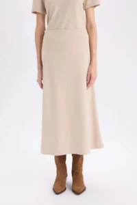 DeFacto A-Cut Elastic Waist Basic Straight Normal Waist Maxi Skirt - Image 4