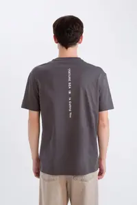 DeFacto 100% Cotton Regular Fit Crew Neck Back Printed Short Sleeve T-Shirt - Image 6
