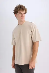 DeFacto 100% Cotton Boxy Fit Crew Neck Basic Plain Short Sleeve T-Shirt - Image 4