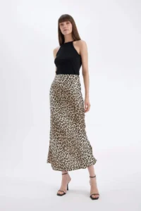 DeFacto Straight Fit Normal Bel Leopar Desenli Saten Maxi Etek - Image 6