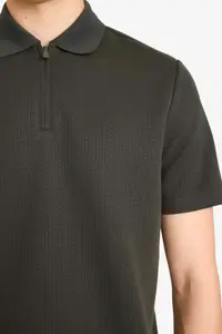 DeFacto Regular Fit Polo Neck Half Zipper Short Sleeve T-Shirt - Image 4