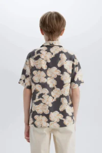 DeFacto Oversize Wide Fit Polo Neck Viscose Patterned Short Sleeve Shirt Boy - Image 6
