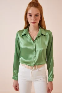 Happiness İstanbul Women's Pistachio Green Lightly Flowing Satin Surface Shirt - Image 3